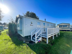 Lovely Caravan With Decking And Outside Furniture At Broadland Sands Ref 20113Bs